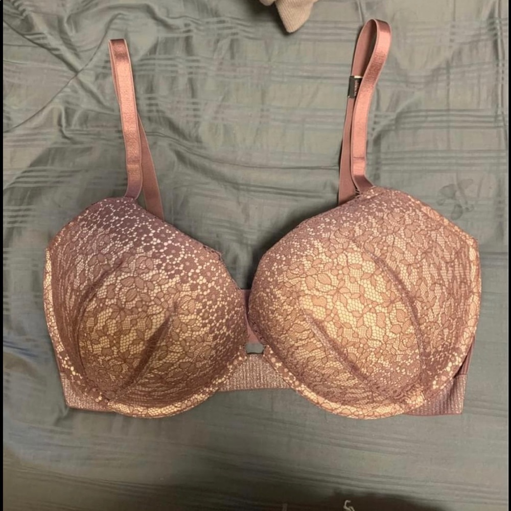 Victoria secret push-up bra  36DDD brand new and never worn